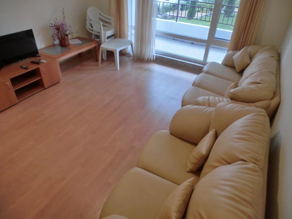 Apartment Panorama On Complex With Pools And Beach, 스베티 블라스 외부 사진