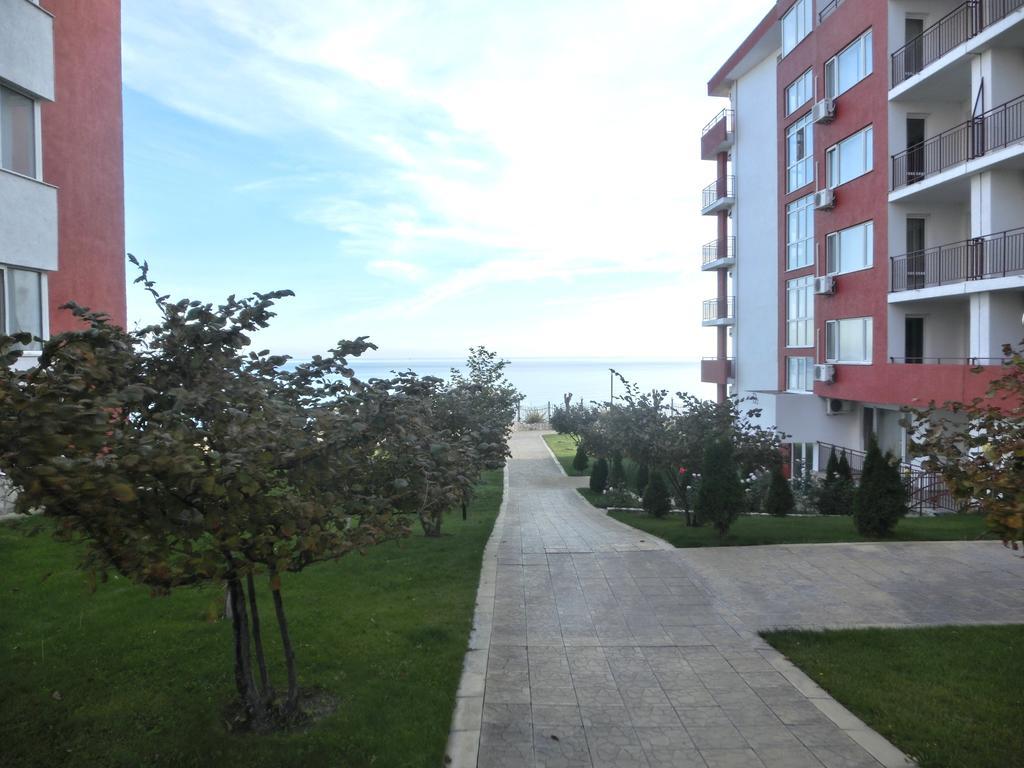 Apartment Panorama On Complex With Pools And Beach, 스베티 블라스 외부 사진