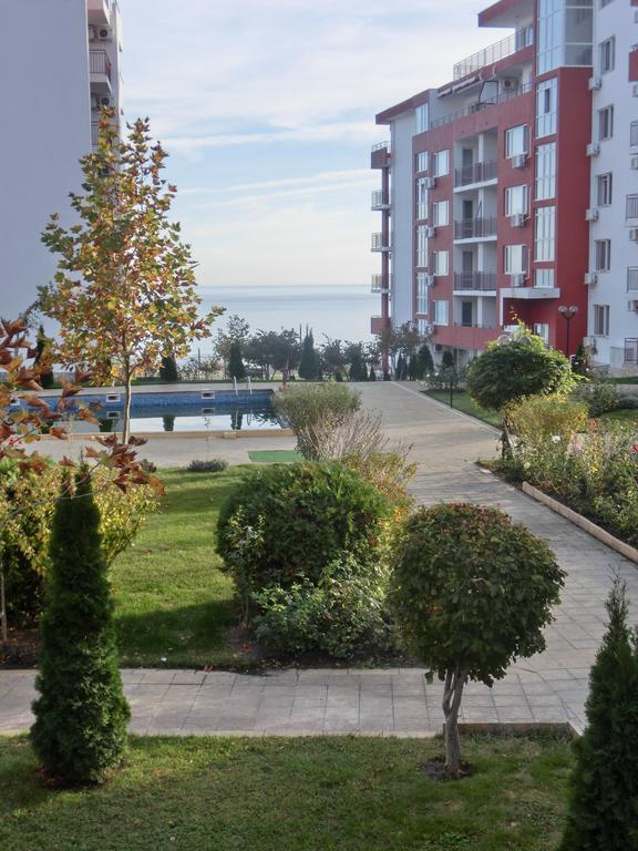 Apartment Panorama On Complex With Pools And Beach, 스베티 블라스 외부 사진
