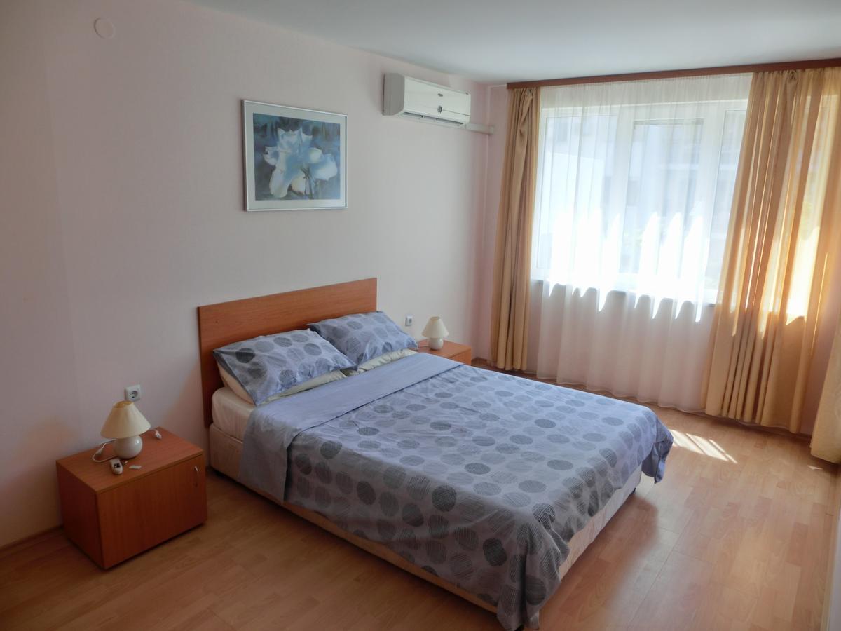 Apartment Panorama On Complex With Pools And Beach, 스베티 블라스 외부 사진